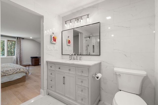 47 Dedham St, Sharon, MA 02067