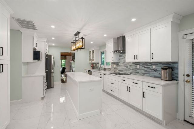 47 Dedham St, Sharon, MA 02067