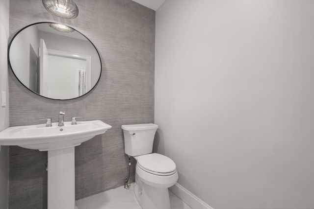 47 Dedham St, Sharon, MA 02067