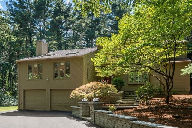 47 Dedham St, Sharon, MA 02067