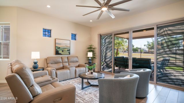 6202 E MCKELLIPS Road 287, Mesa, AZ 85215