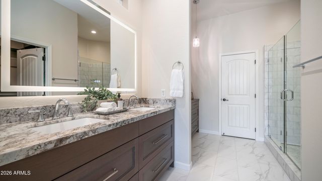 6202 E MCKELLIPS Road 287, Mesa, AZ 85215