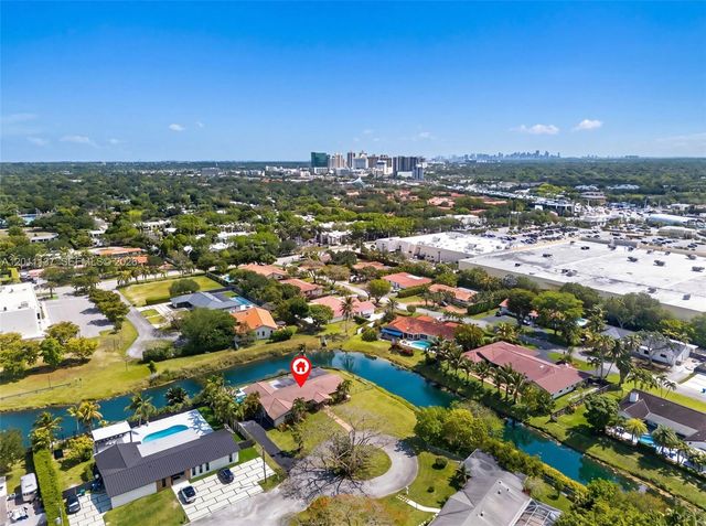 8005 SW 106th St, Miami, FL 33156