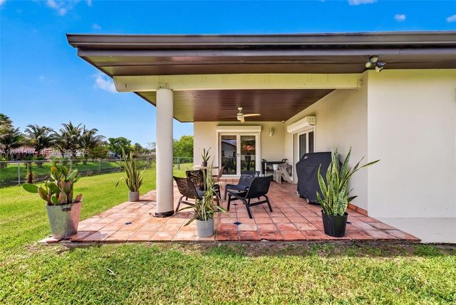 8005 SW 106th St, Miami, FL 33156