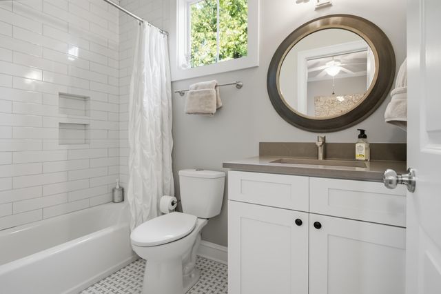 5138 Hyde Park Village Lane, North Charleston, SC 29405