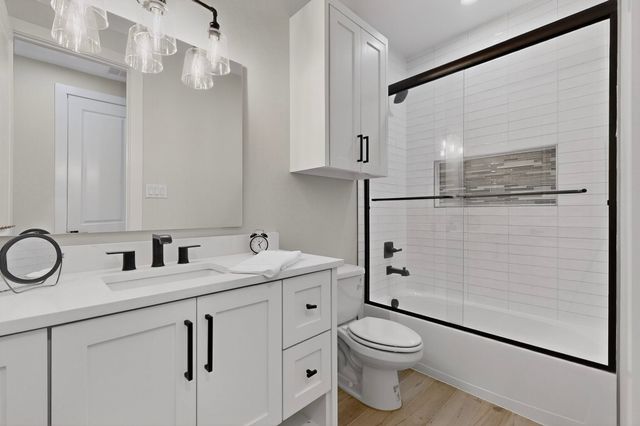 2904 Terrytown Drive, Ennis, TX 75119