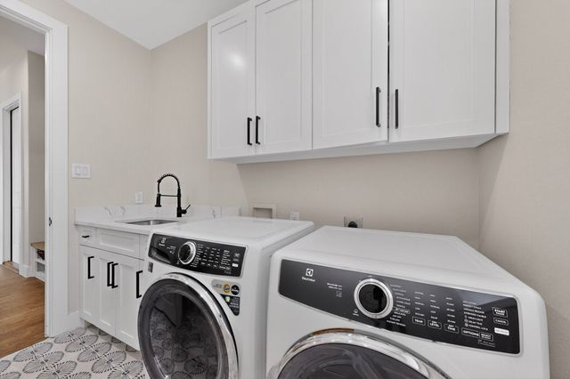 2904 Terrytown Drive, Ennis, TX 75119