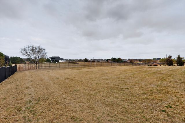2904 Terrytown Drive, Ennis, TX 75119