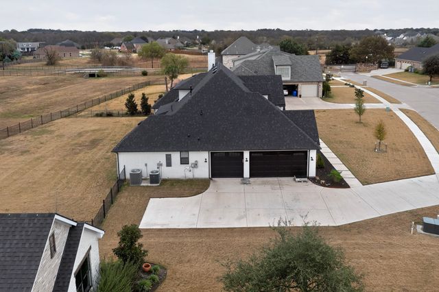 2904 Terrytown Drive, Ennis, TX 75119