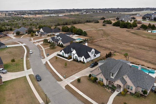 2904 Terrytown Drive, Ennis, TX 75119