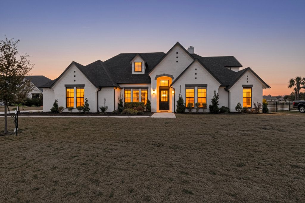 2904 Terrytown Drive, Ennis, TX 75119