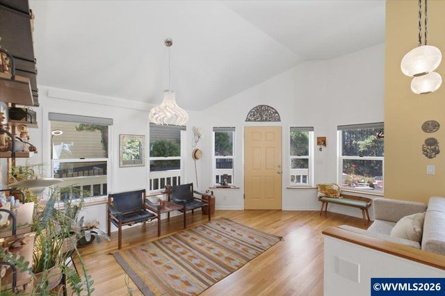 2540 NW Pacific St, Newport, OR 97365