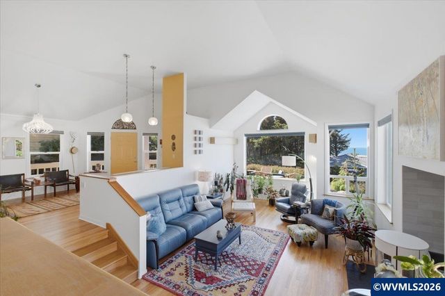 2540 NW Pacific St, Newport, OR 97365