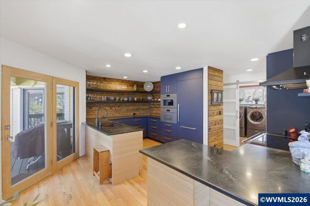 2540 NW Pacific St, Newport, OR 97365