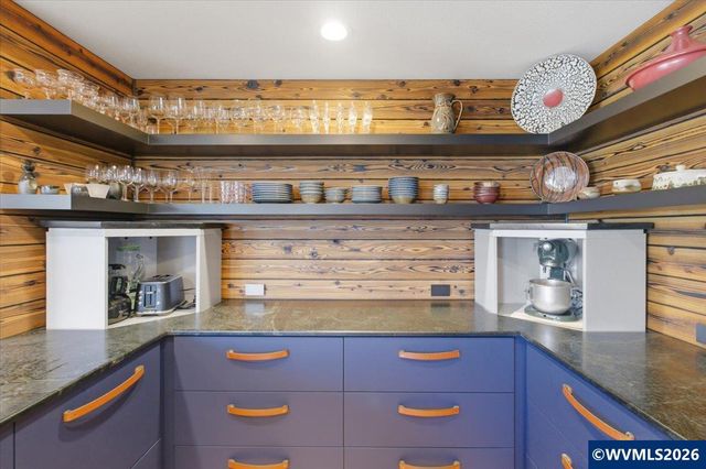 2540 NW Pacific St, Newport, OR 97365