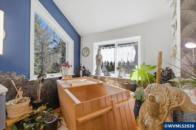 2540 NW Pacific St, Newport, OR 97365