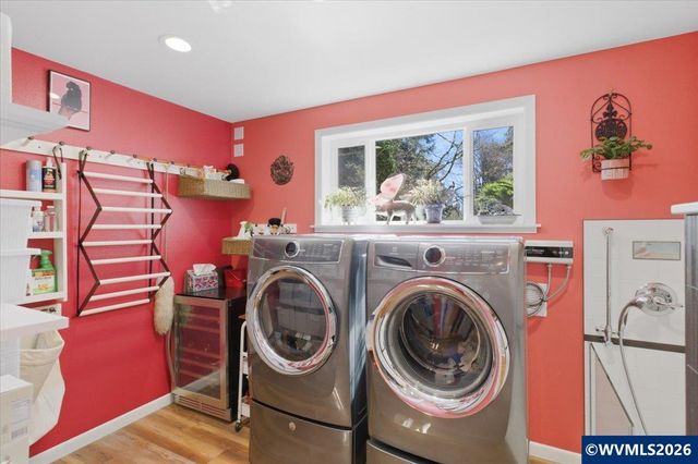 2540 NW Pacific St, Newport, OR 97365