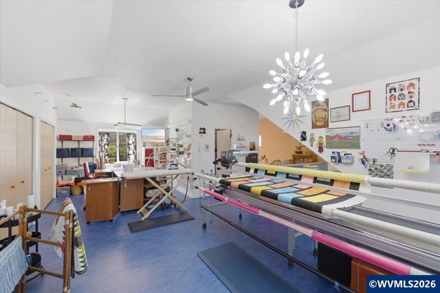 2540 NW Pacific St, Newport, OR 97365