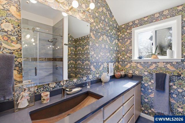 2540 NW Pacific St, Newport, OR 97365