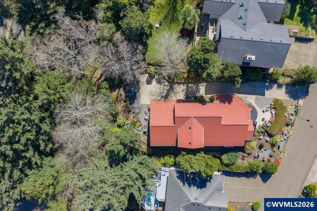 2540 NW Pacific St, Newport, OR 97365