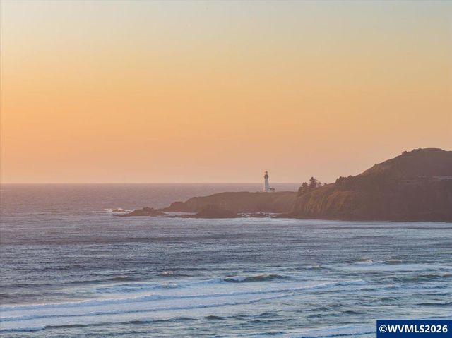 2540 NW Pacific St, Newport, OR 97365