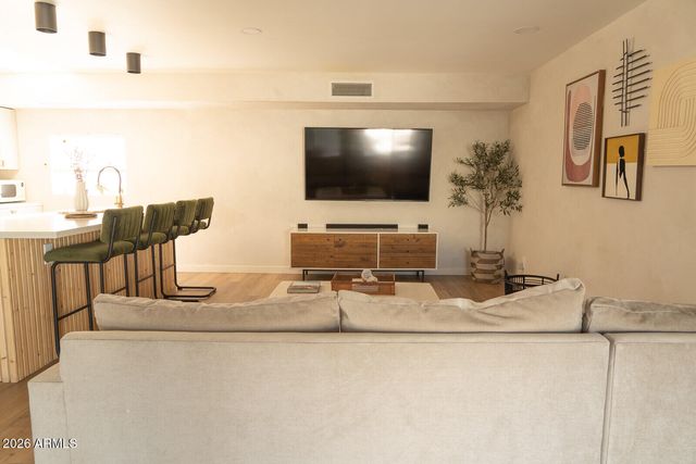 224 W ASPEN Avenue, Gilbert, AZ 85233