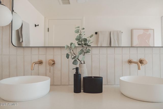 224 W ASPEN Avenue, Gilbert, AZ 85233