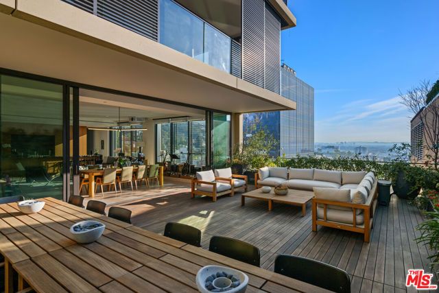 9040 W Sunset Boulevard 1004, West Hollywood, CA 90069