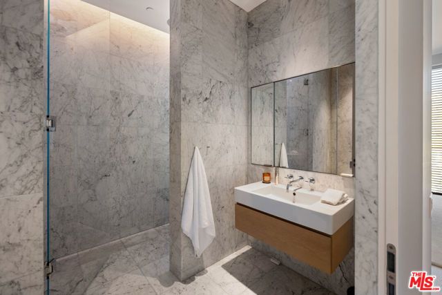 9040 W Sunset Boulevard 1004, West Hollywood, CA 90069