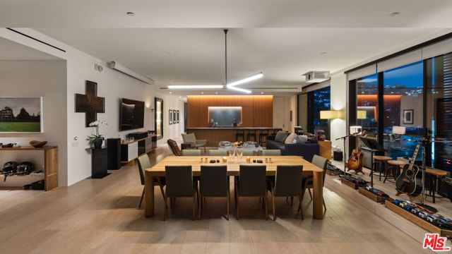 9040 W Sunset Boulevard 1004, West Hollywood, CA 90069