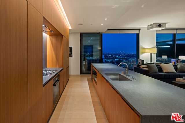 9040 W Sunset Boulevard 1004, West Hollywood, CA 90069