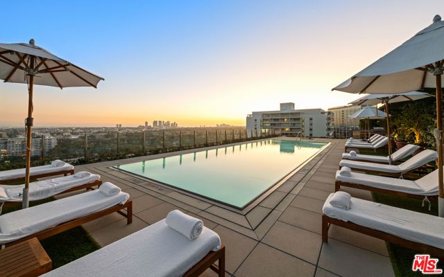 9040 W Sunset Boulevard 1004, West Hollywood, CA 90069