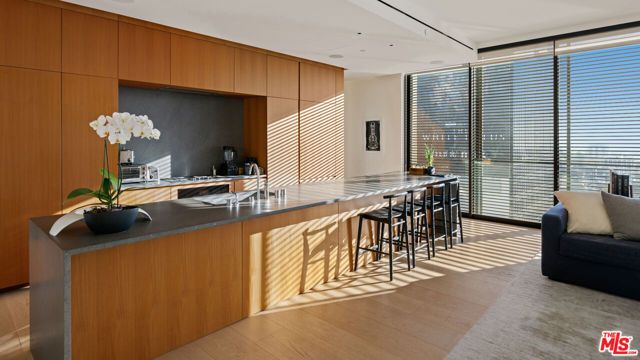 9040 W Sunset Boulevard 1004, West Hollywood, CA 90069