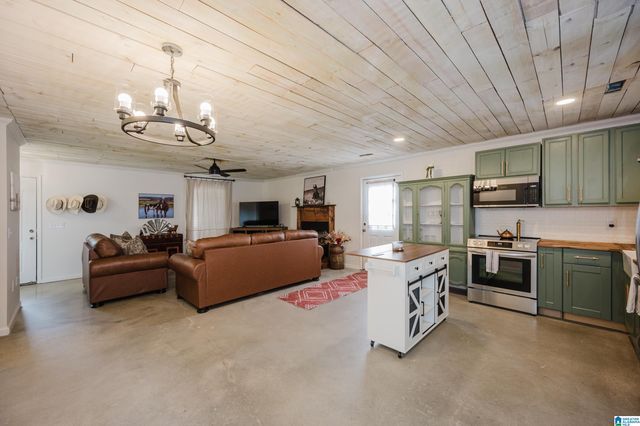 15440 COUNTY ROAD 51, Jemison, AL 35085