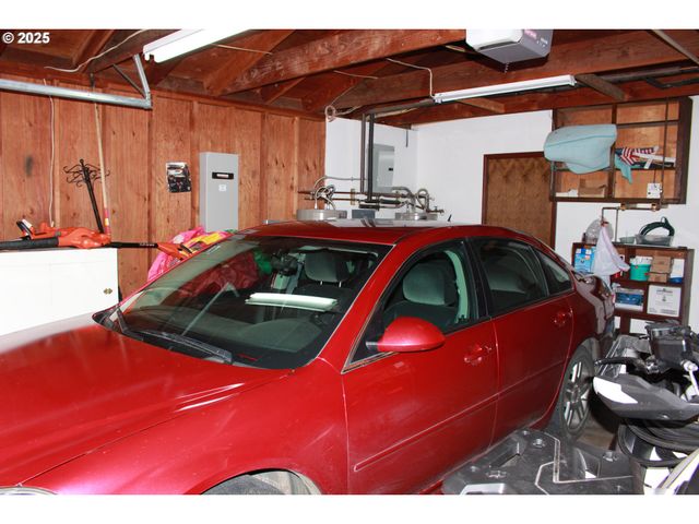 1783 VIEW St, Myrtle Point, OR 97458