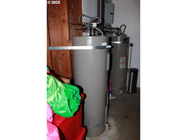 1783 VIEW St, Myrtle Point, OR 97458