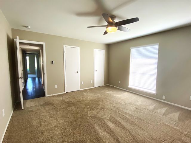 2704 Winding Creek Drive, Carrollton, TX 75007