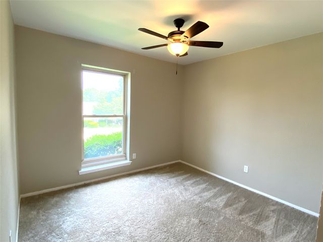 2704 Winding Creek Drive, Carrollton, TX 75007