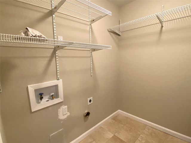 2704 Winding Creek Drive, Carrollton, TX 75007