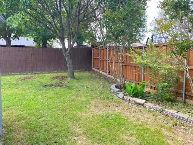 2704 Winding Creek Drive, Carrollton, TX 75007