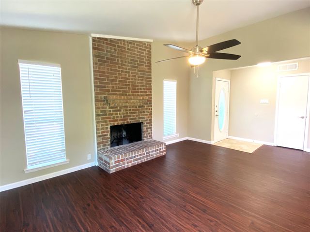 2704 Winding Creek Drive, Carrollton, TX 75007