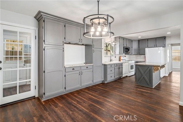 4742 W Avenue L12, Lancaster, CA 93536