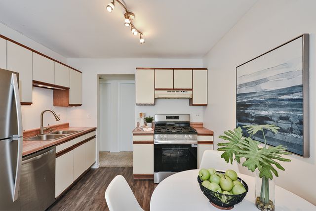 252 Appletree Court 0, Buffalo Grove, IL 60089