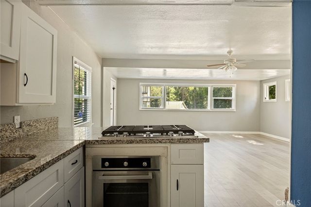 23035 Waters, Crestline, CA 92325