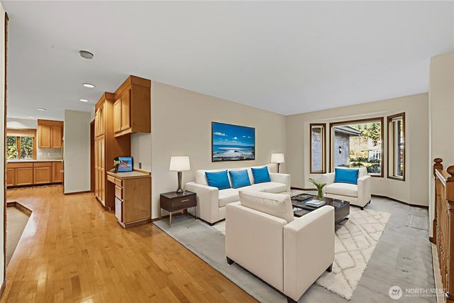 7810 175th Street SW, Edmonds, WA 98026