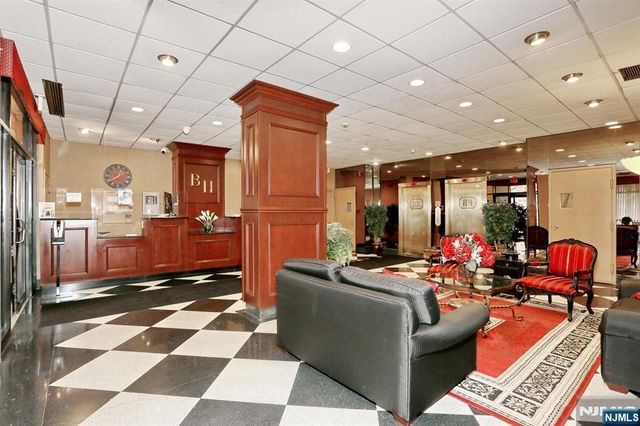 277 Prospect Avenue 18H, Hackensack, NJ 07601