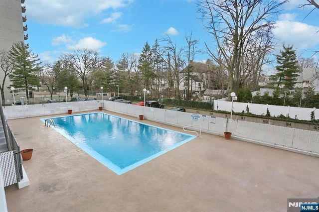 277 Prospect Avenue 18H, Hackensack, NJ 07601