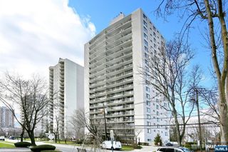 277 Prospect Avenue 18H, Hackensack, NJ 07601