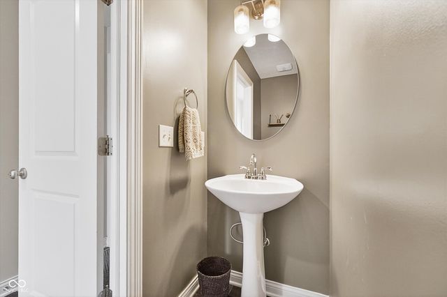 1178 Windsor Estates Court, Westfield, IN 46074