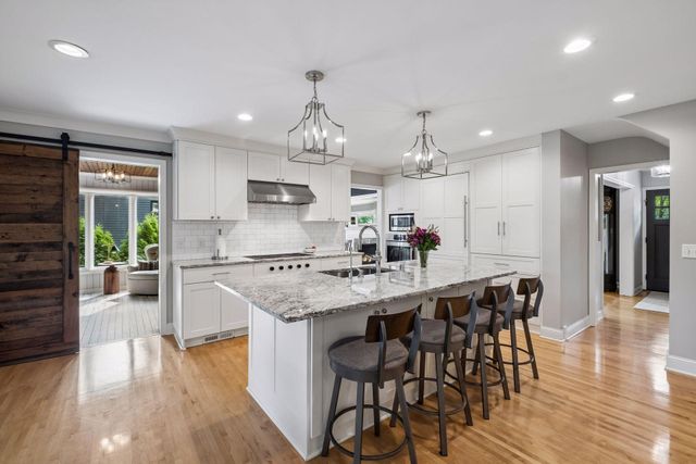 3308 W 55th Street, Edina, MN 55410